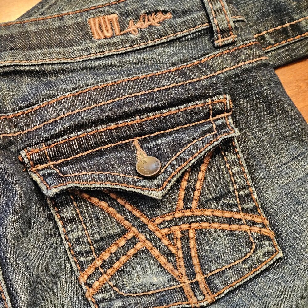 Kut from the Kloth Women's "So Low" Jeans, Size 6 - Picture 15 of 15